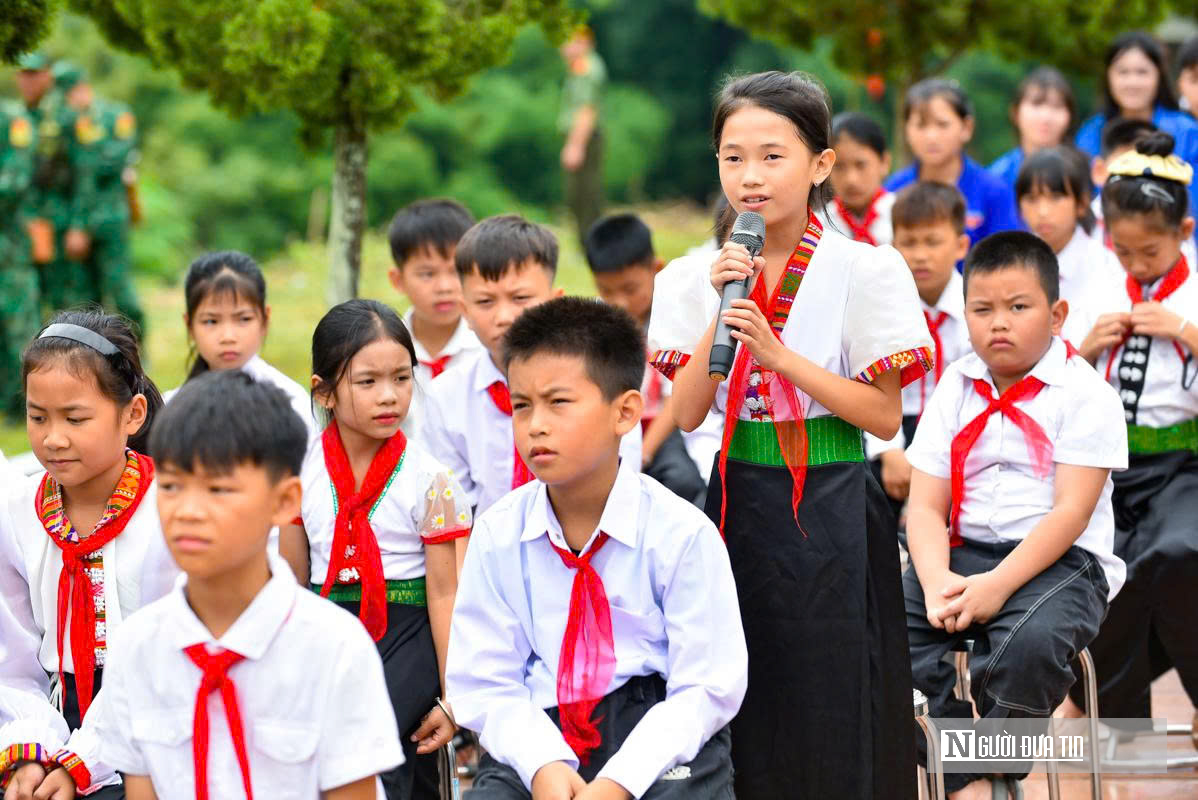 Từ lớp học biên cương đến đêm hội Trung thu ấm áp của trẻ em vùng biên Thanh Hóa - Ảnh 16.