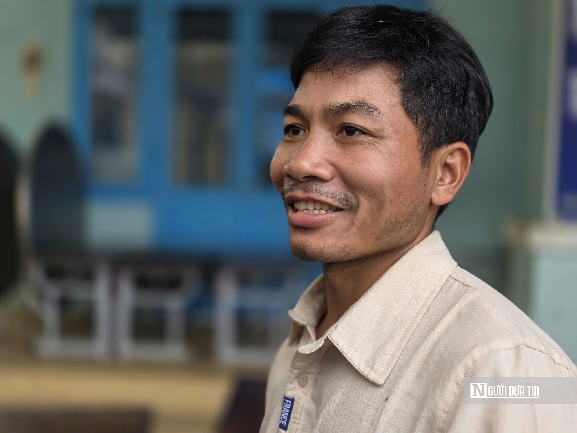 M&ugrave;a Trung thu, bộ đội mở tiệm t&oacute;c cho trẻ em miền n&uacute;i T&acirc;y Giang - Ảnh 4.