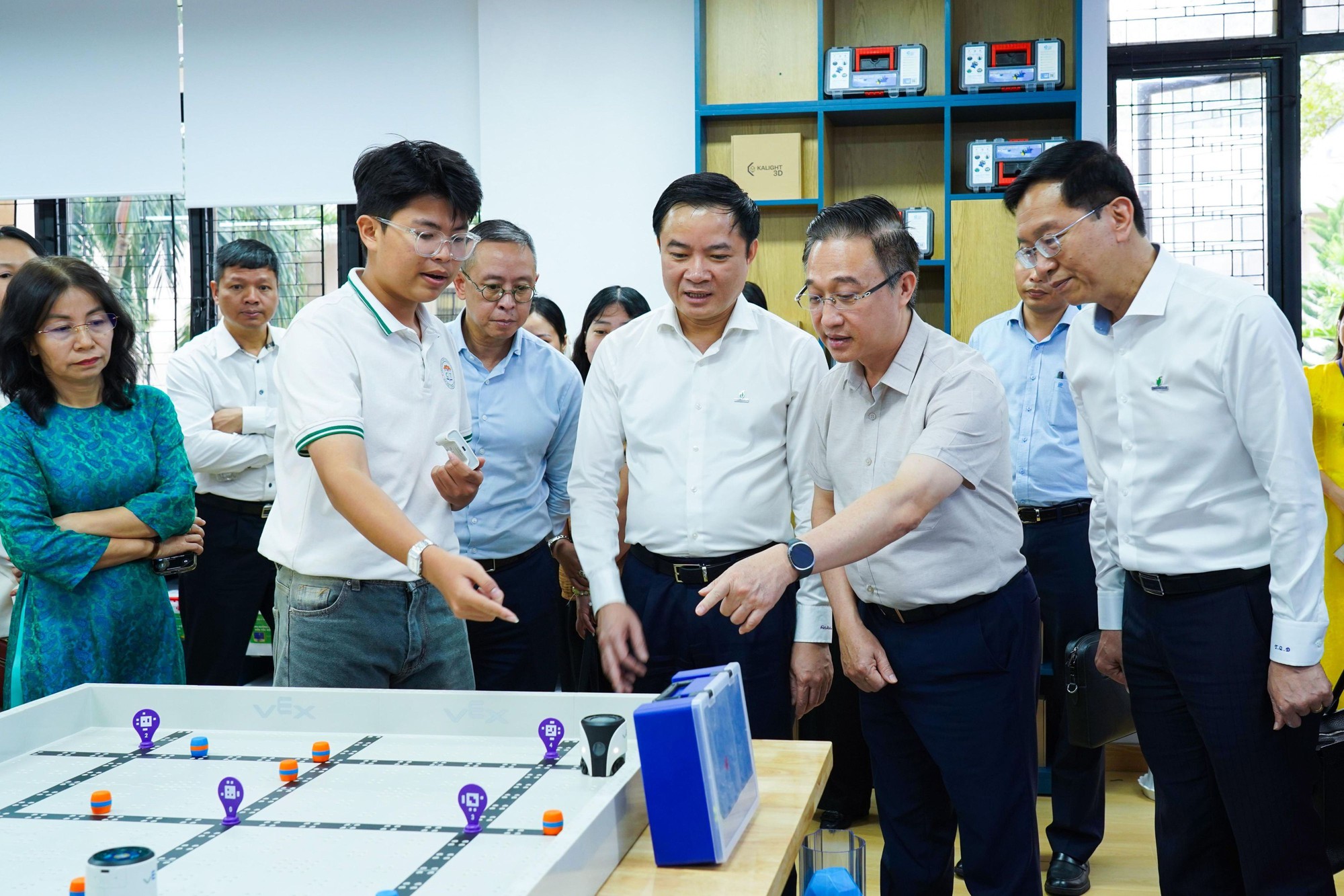 STEM INNOVATION PETROVIETNAM sau một năm triển khai: Đổi mới cách dạy, khơi mở cách học- Ảnh 2.