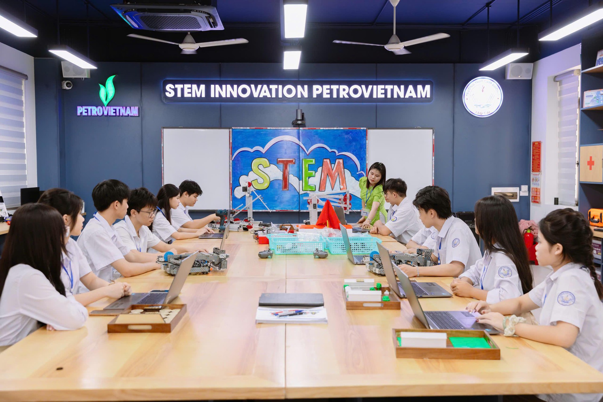 STEM INNOVATION PETROVIETNAM sau một năm triển khai: Đổi mới cách dạy, khơi mở cách học- Ảnh 4.