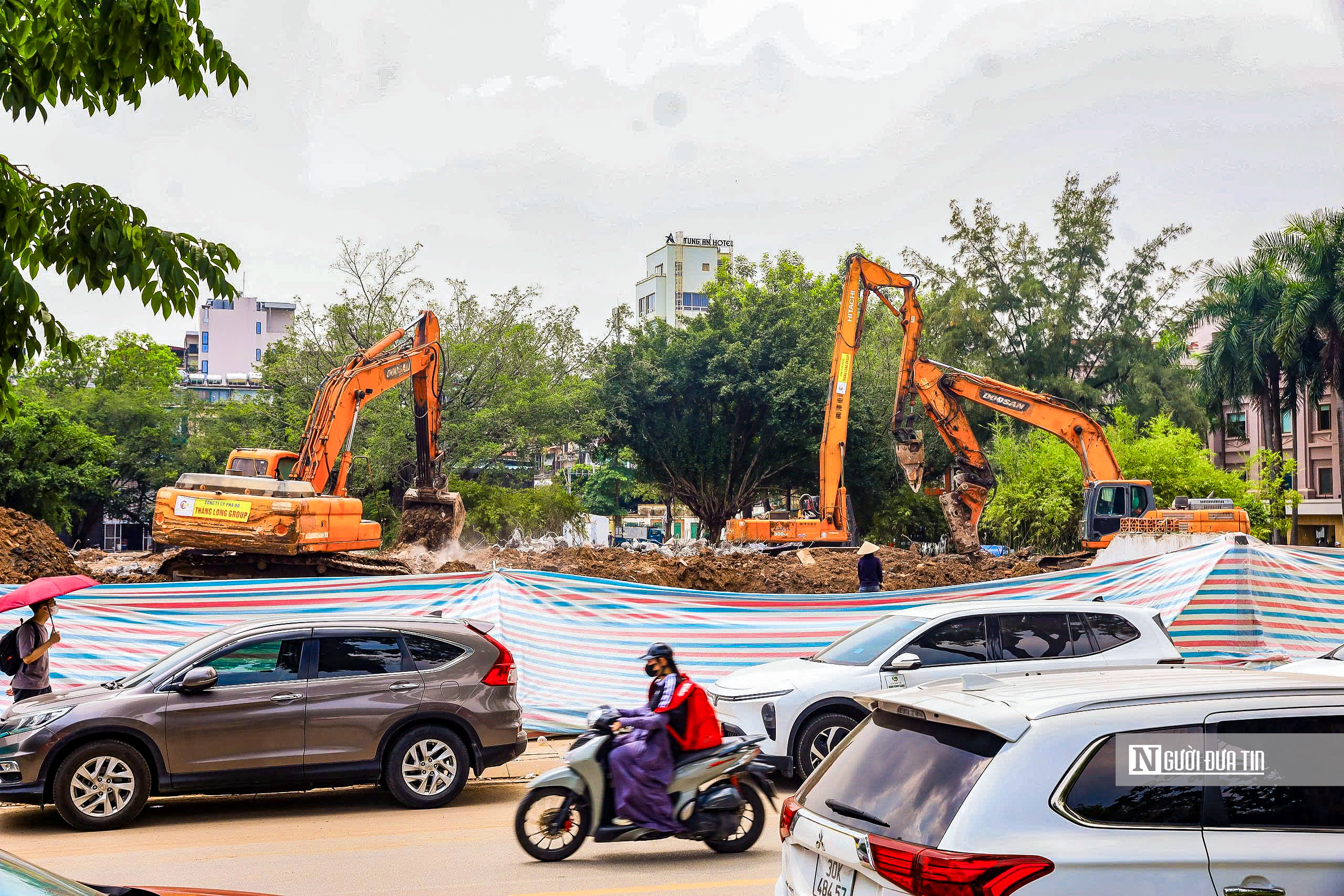 Hà Nội: Đang phá dỡ mặt bằng khu đất được đề xuất xây cao ốc 99 tầng - Ảnh 6.