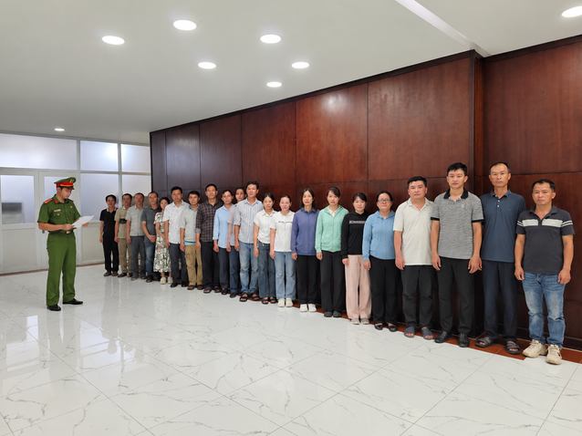 Mua bán trái phép hóa đơn quy mô đặc biệt lớn, 37 đối tượng bị khởi tố- Ảnh 1.