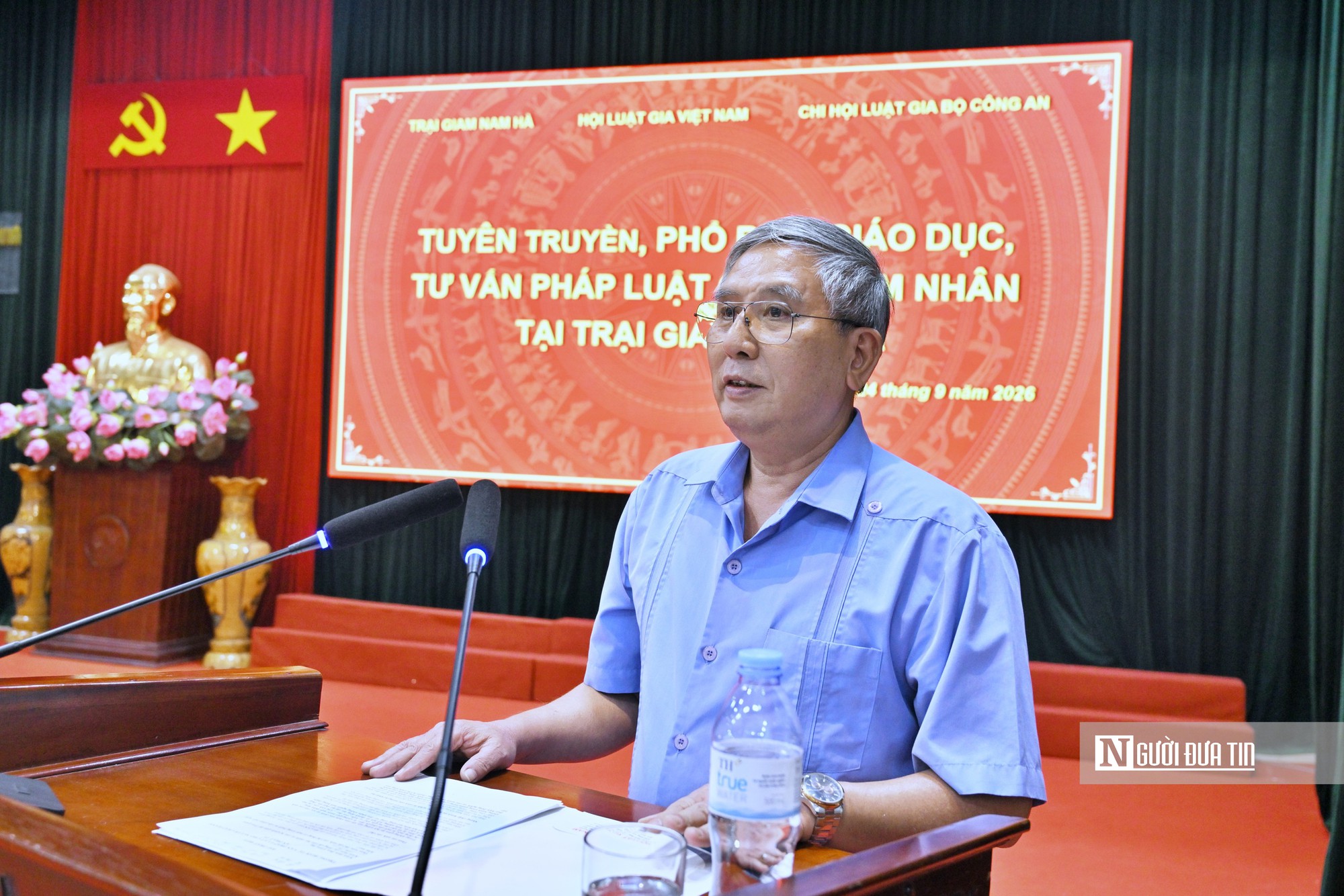 Trang bị kiến thức pháp luật, tái hòa nhập cho phạm nhân Trại giam Nam Hà - Ảnh 2.