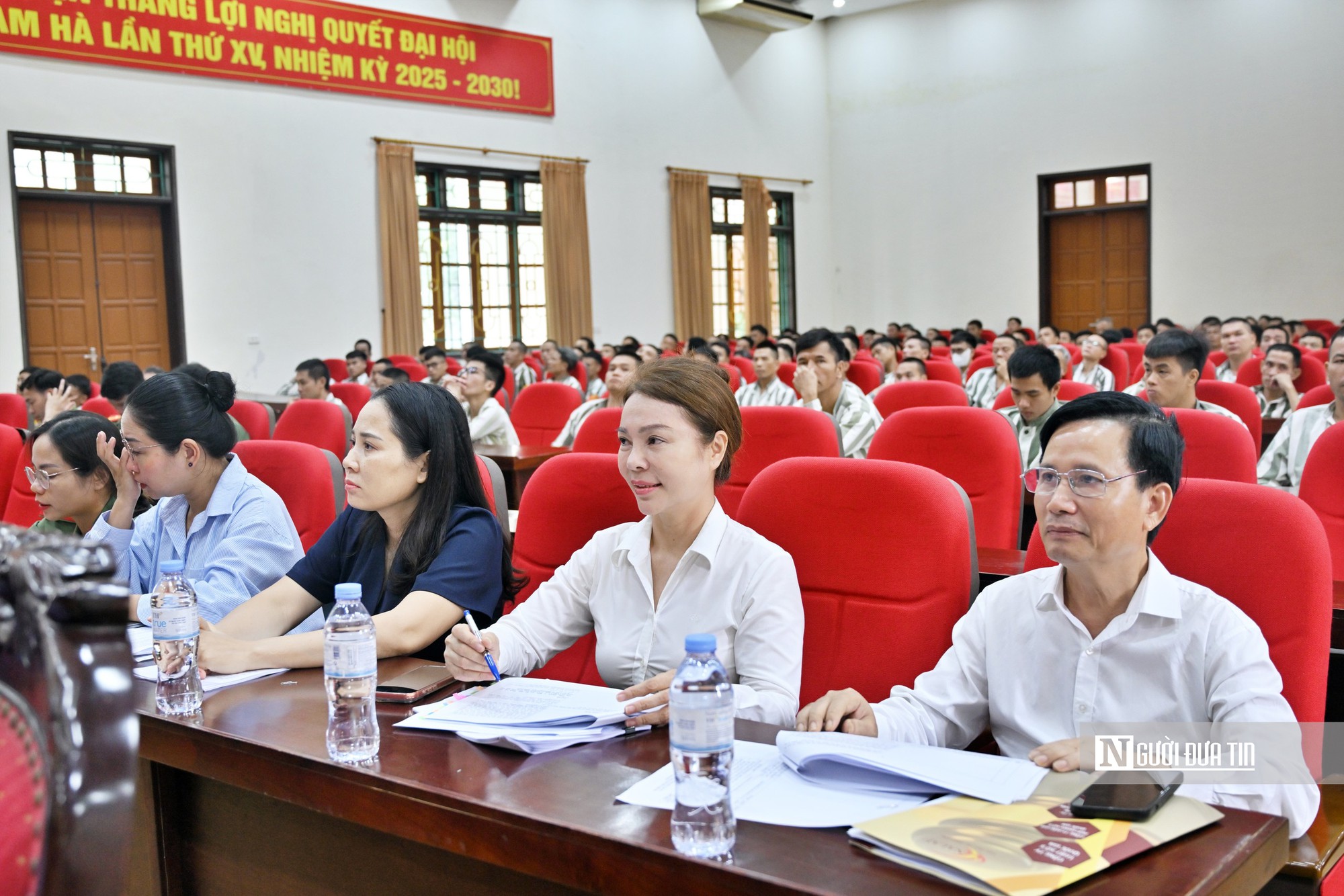 Trang bị kiến thức pháp luật, tái hòa nhập cho phạm nhân Trại giam Nam Hà - Ảnh 11.