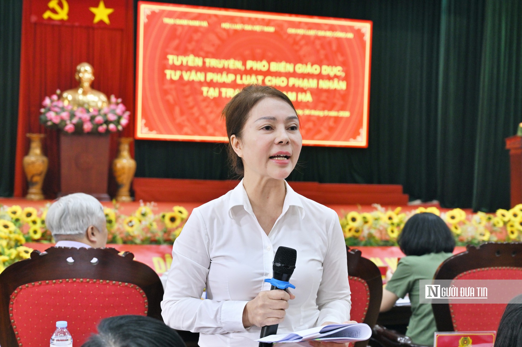 Trang bị kiến thức pháp luật, tái hòa nhập cho phạm nhân Trại giam Nam Hà - Ảnh 8.