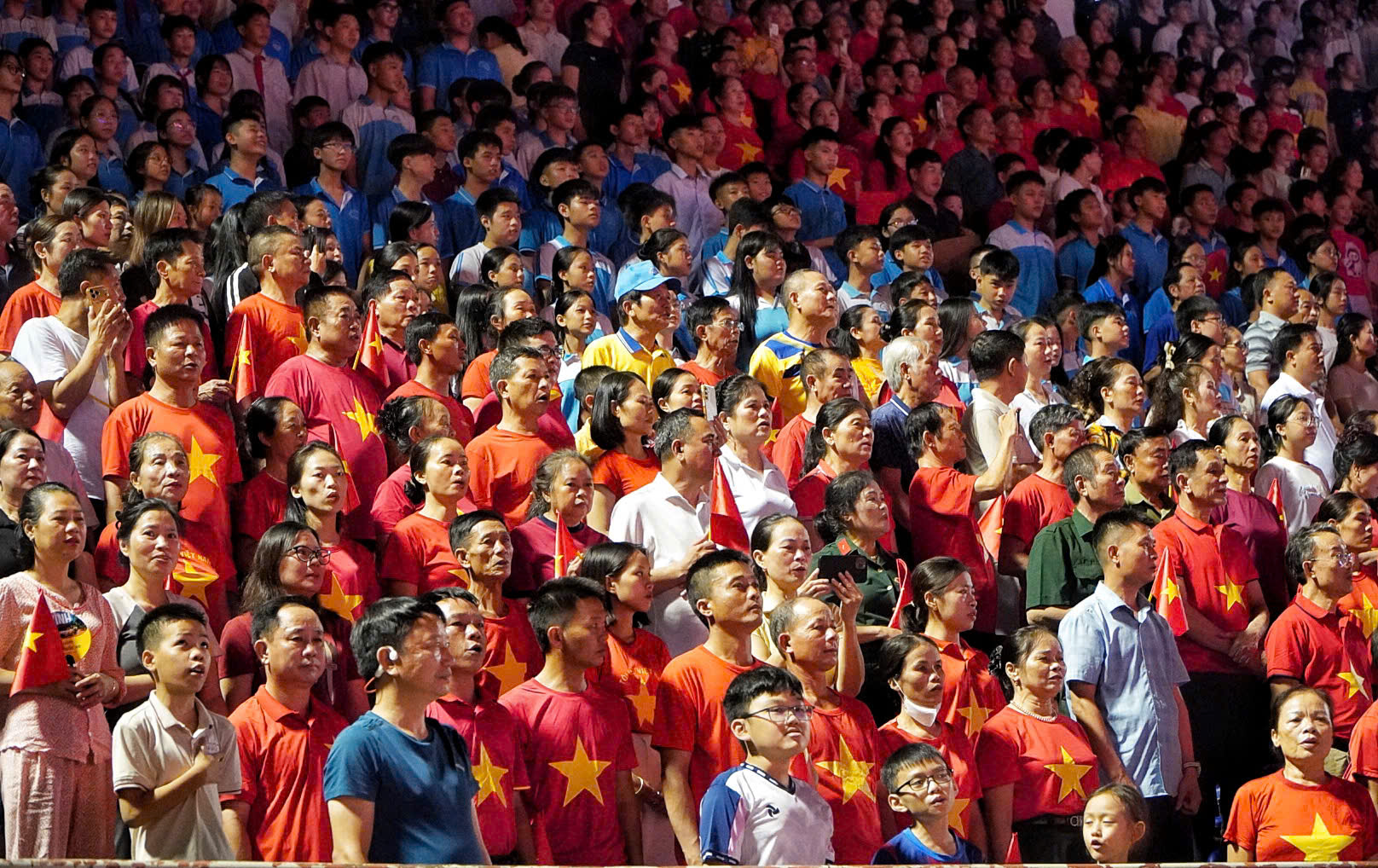 Hàng nghìn người khuấy động không khí Đại hội Thể thao lớn nhất xứ Nghệ- Ảnh 5.