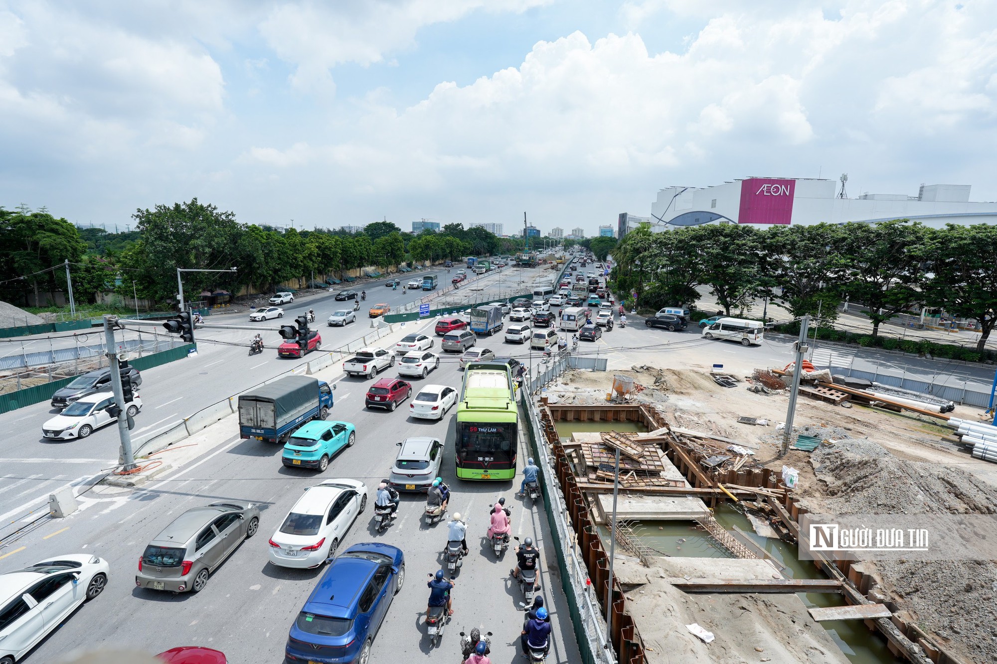 Hà Nội cấm ô tô quay đầu, rẽ trái trên đường Cổ Linh giờ cao điểm- Ảnh 3.
