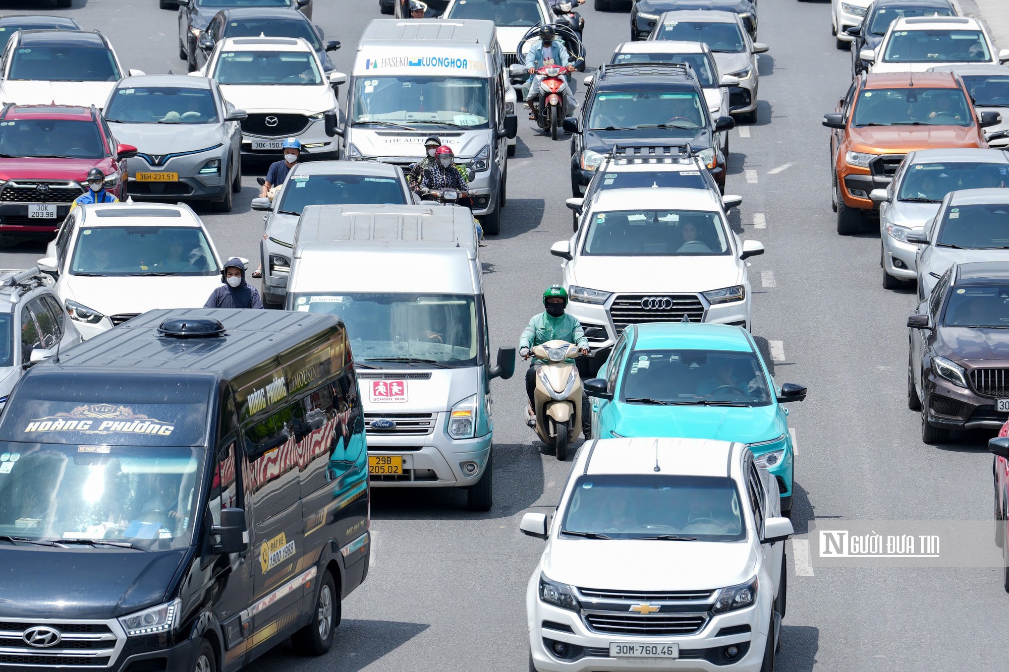 Hà Nội cấm ô tô quay đầu, rẽ trái trên đường Cổ Linh giờ cao điểm- Ảnh 7.