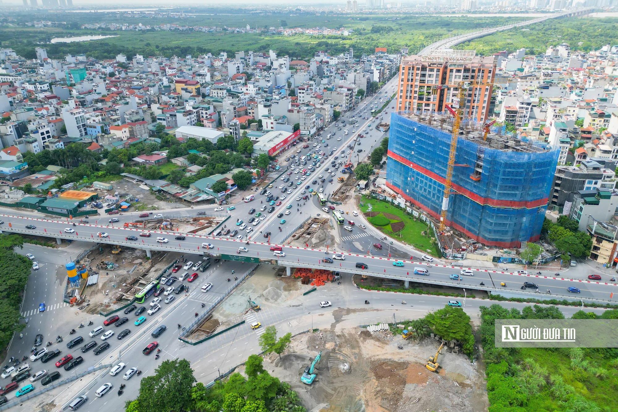 Hà Nội cấm ô tô quay đầu, rẽ trái trên đường Cổ Linh giờ cao điểm- Ảnh 8.