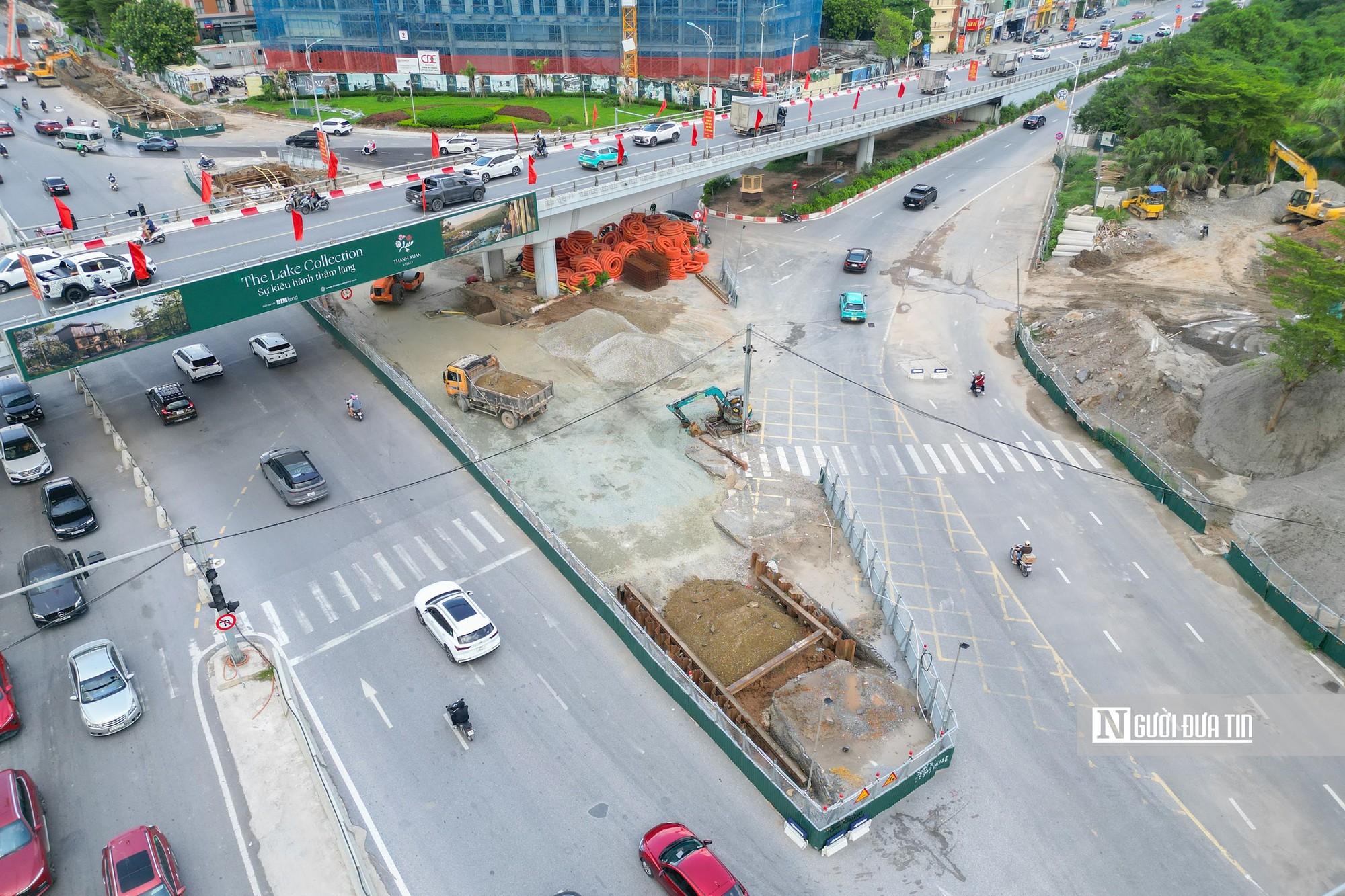 Hà Nội cấm ô tô quay đầu, rẽ trái trên đường Cổ Linh giờ cao điểm- Ảnh 10.