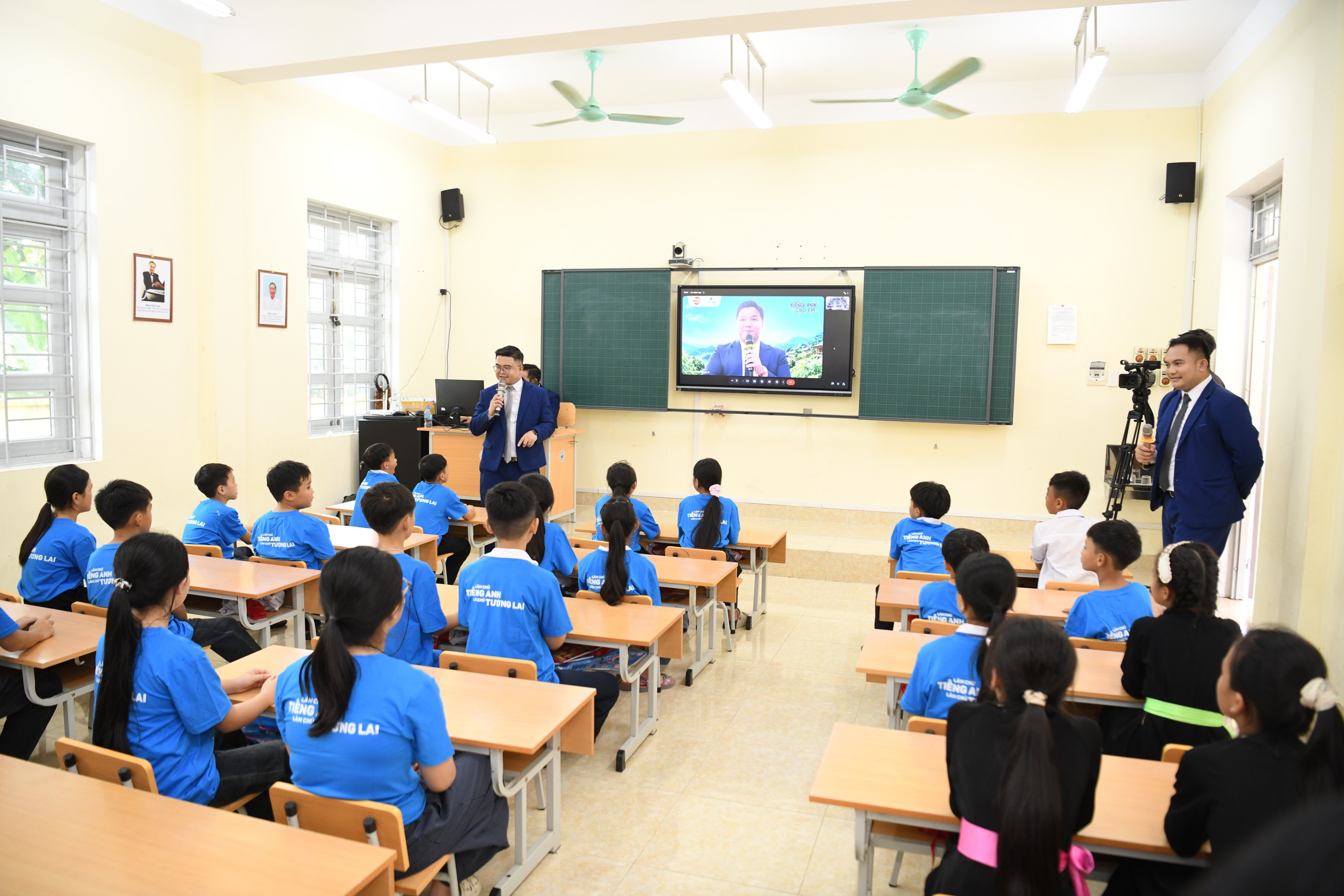 Đưa tiếng Anh đến gần hơn với học sinh vùng cao, biên giới, hải đảo- Ảnh 7.