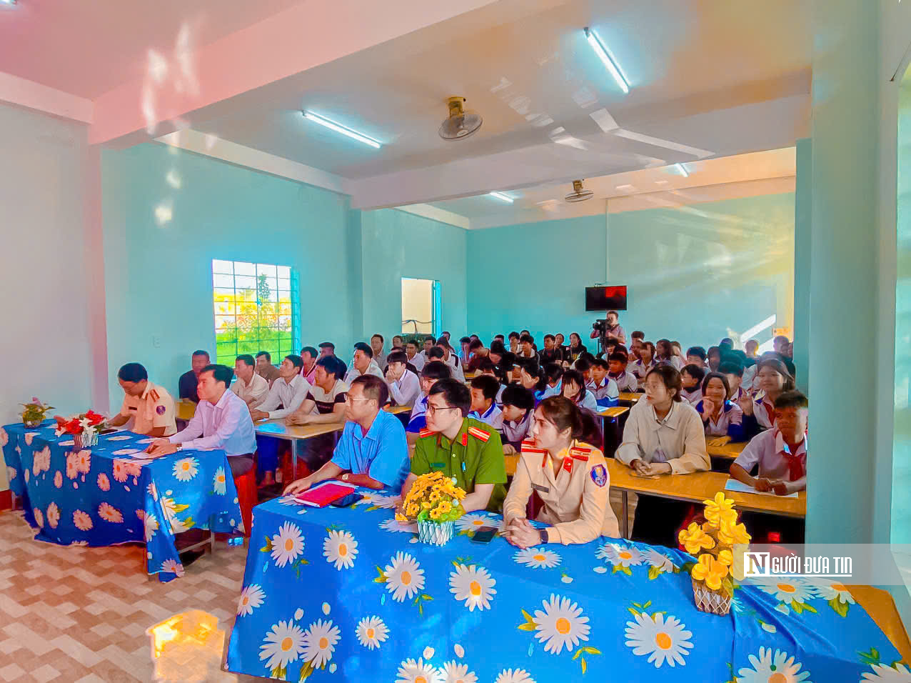 Trang bị kỹ năng lái xe mô tô, xe gắn máy an toàn cho học sinh và lực lượng chức năng ở thôn làng- Ảnh 2.