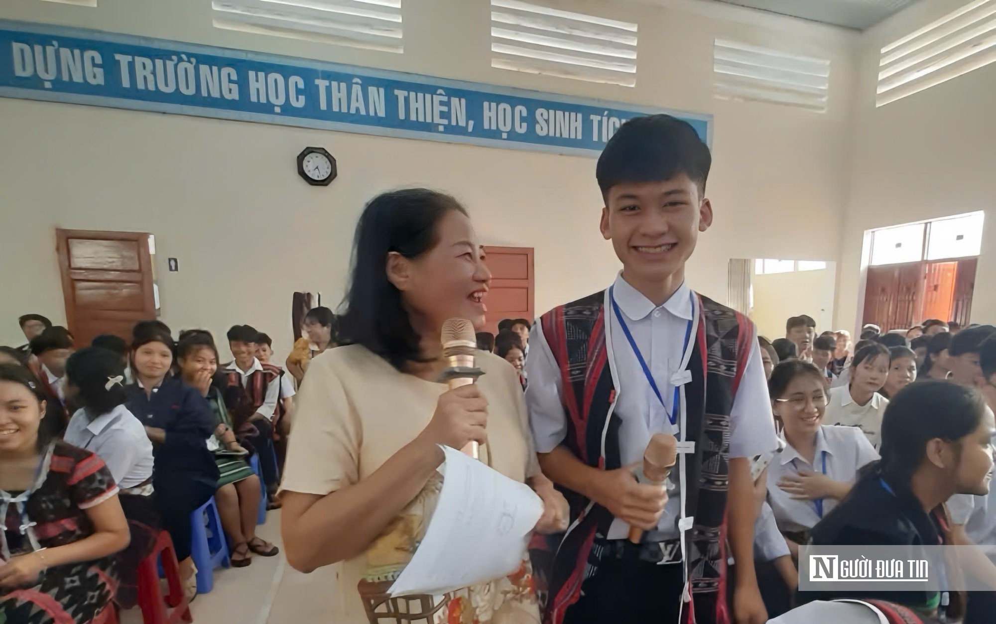 Khi cha mẹ muốn con 16 tuổi nghỉ học lấy chồng- Ảnh 4.