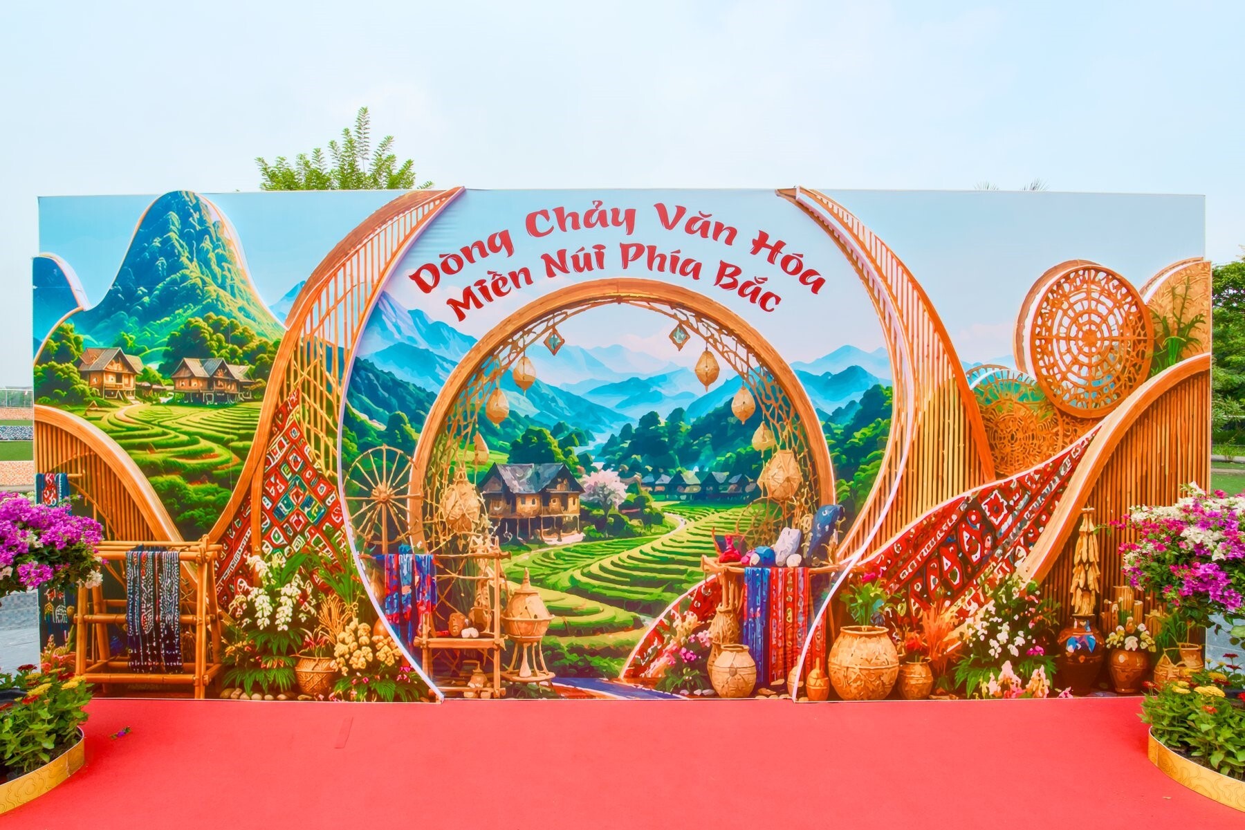 Hội chợ OCOP mùa thu: Thêm sắc màu cho nhịp sống xanh Dương Nội - Ảnh 2.