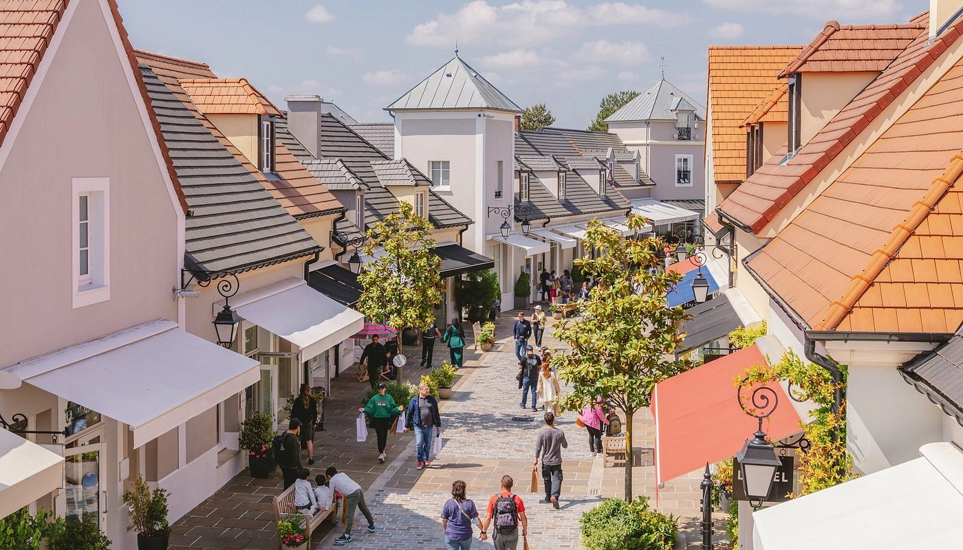 Việt Nam hướng tới phát triển “làng outlet” ở cả ba miền, mở rộng không gian mua sắm - du lịch- Ảnh 4.
