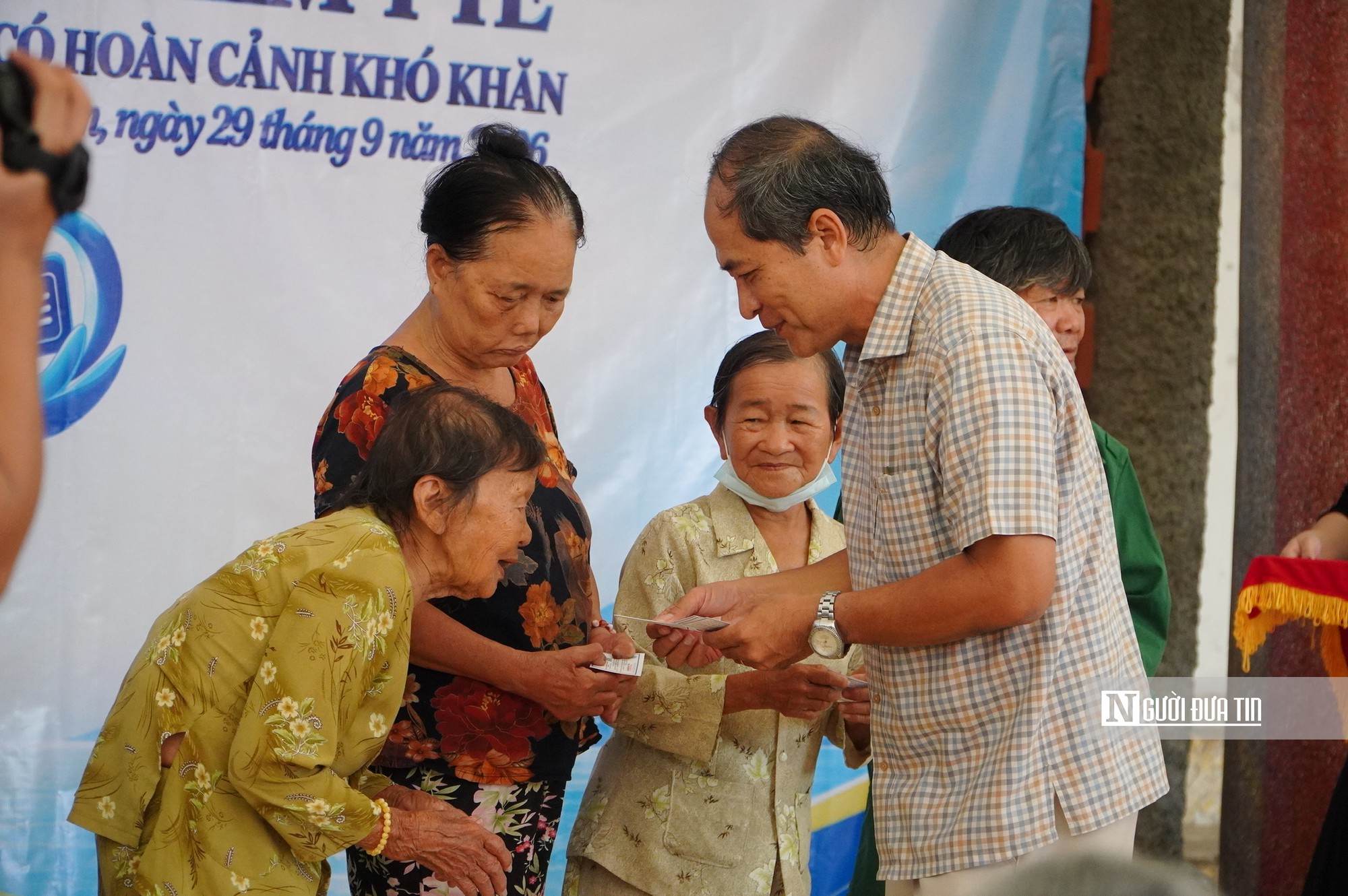 Hiệp hội Du lịch Gia Lai trao tặng 50 thẻ bảo hiểm y tế cho bệnh nh&acirc;n phong c&oacute; ho&agrave;n cảnh kh&oacute; khăn- Ảnh 3.