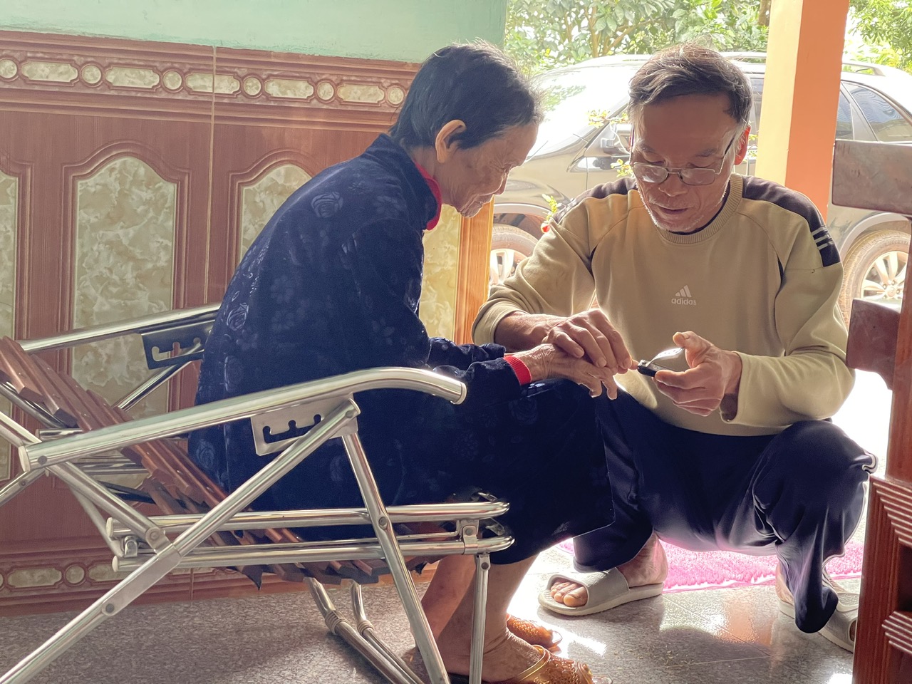 Kiên cường đợi con gần nửa thế kỷ, người mẹ 103 tuổi “về” bên con trai liệt sĩ - Ảnh 3.