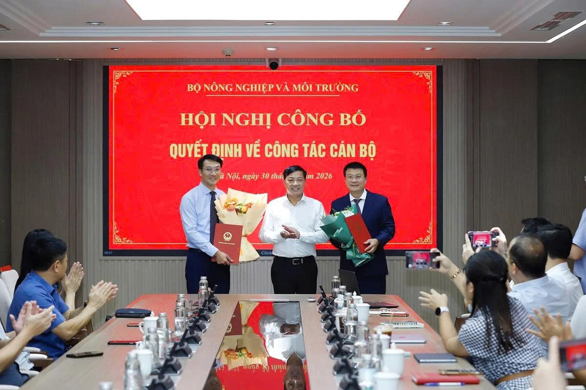 Bộ Nông nghiệp và Môi trường bổ nhiệm Cục trưởng và Cục phó Cục Biến đổi khí hậu - Ảnh 1.