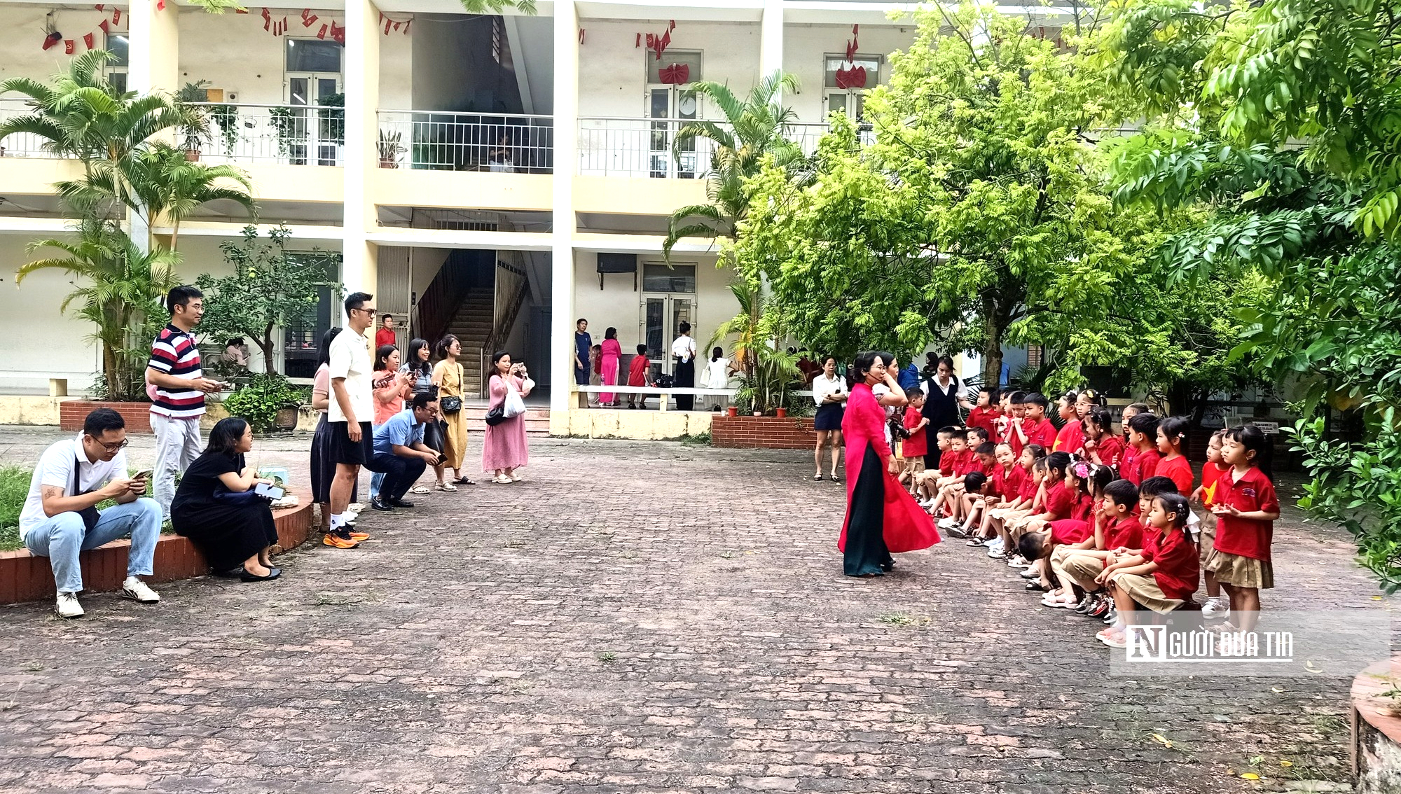 Bộ GD&ĐT quy định những việc Ban đại diện cha mẹ học sinh không được làm - Ảnh 1.