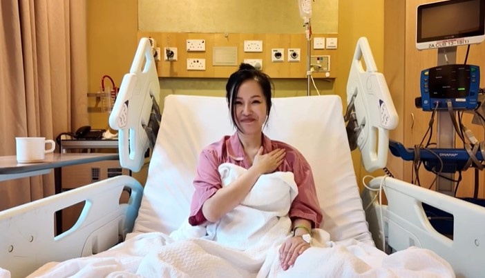 Loạt ảnh hiếm 20 năm trước của ca sĩ Hồng Nhung - Ảnh 3.