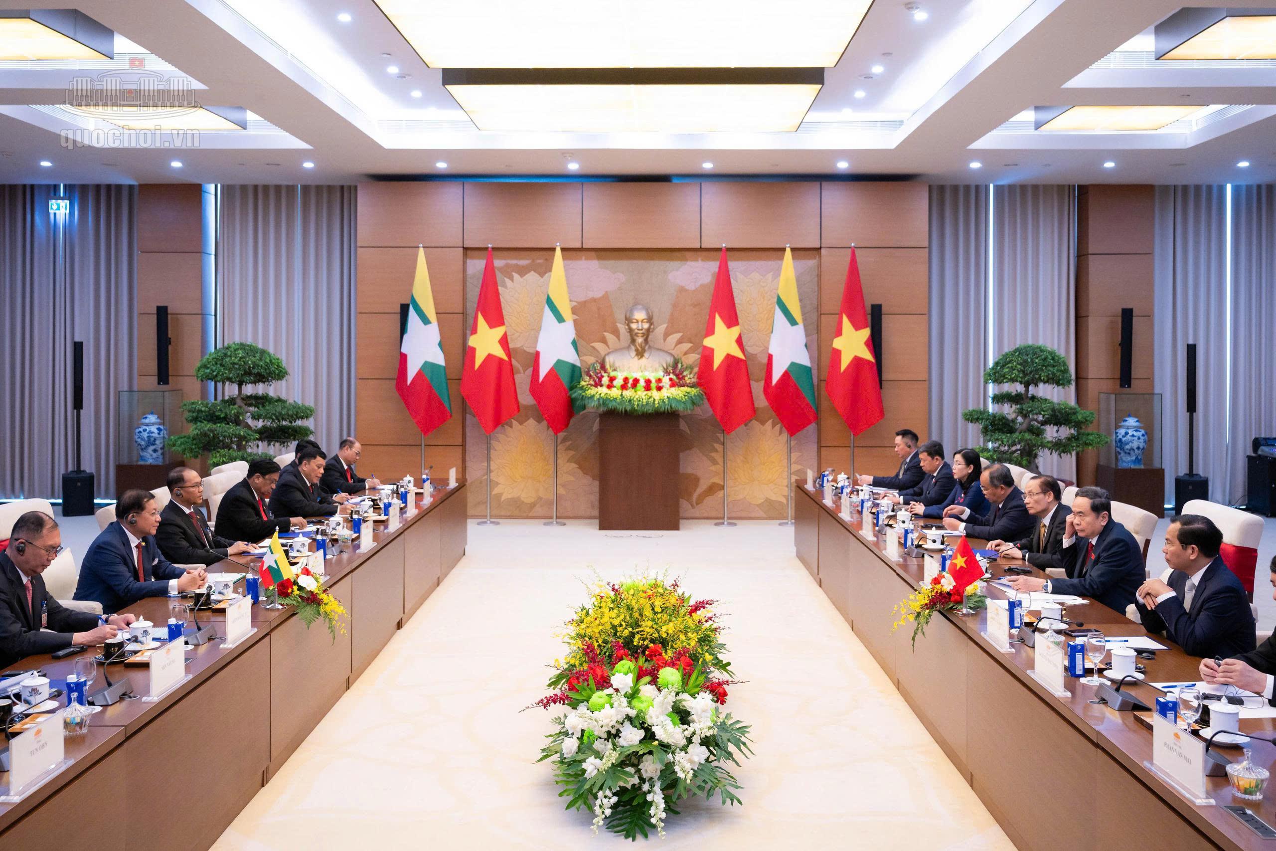 Chủ tịch Quốc hội Trần Thanh Mẫn hội kiến Tổng thống Myanmar Min Aung Hlaing - Ảnh 4.