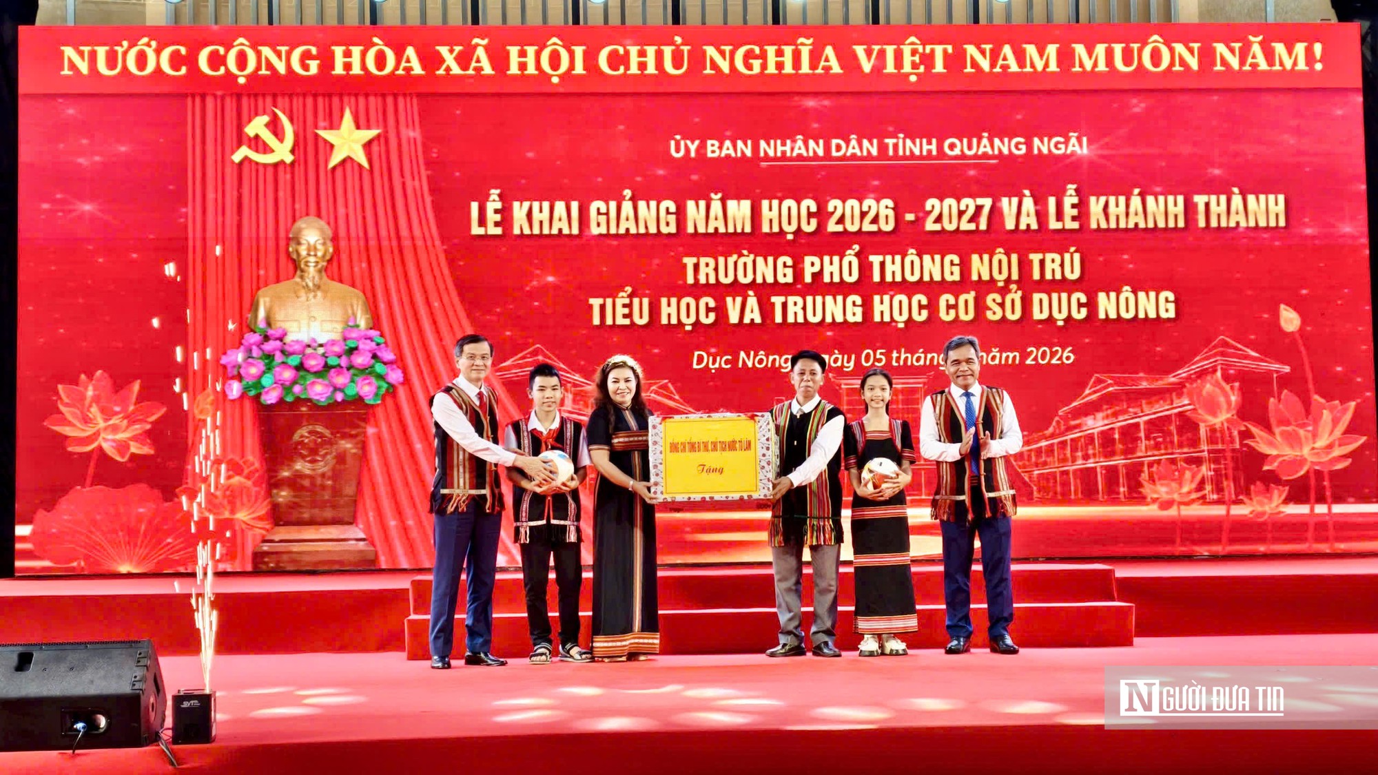 Khai giảng trường mới, nâng bước học sinh vùng biên biên đến trường- Ảnh 5.