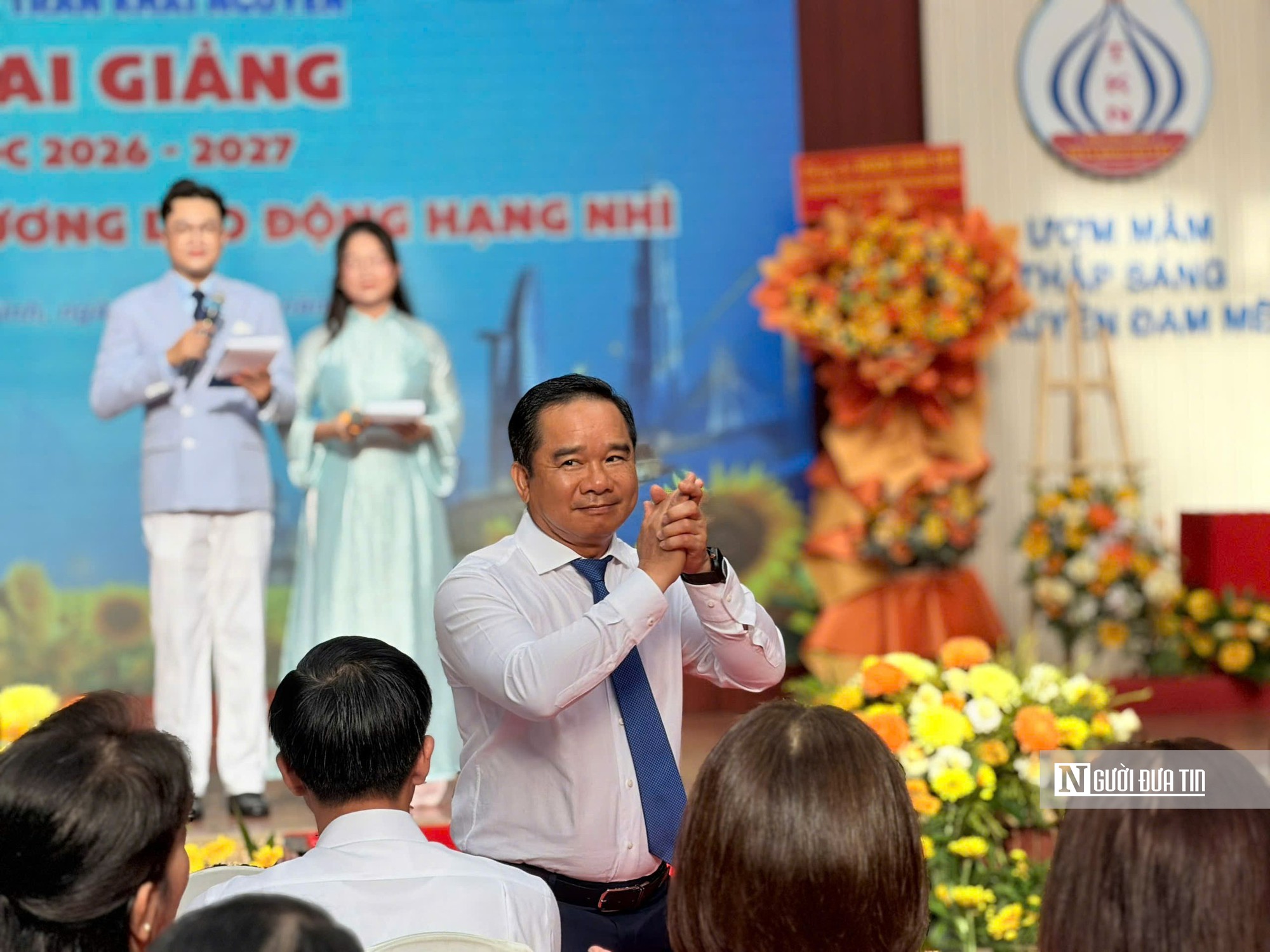 Tp.HCM: Học sinh, sinh viên náo nức bước vào năm học mới- Ảnh 4.