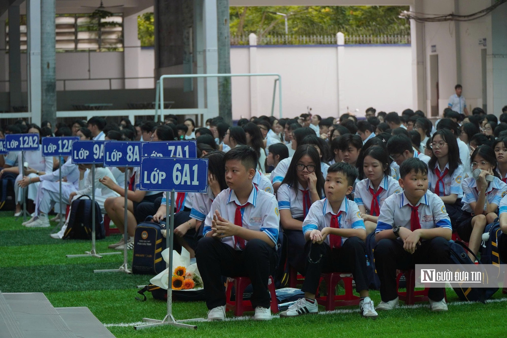 Tp.HCM: Học sinh, sinh viên náo nức bước vào năm học mới- Ảnh 21.