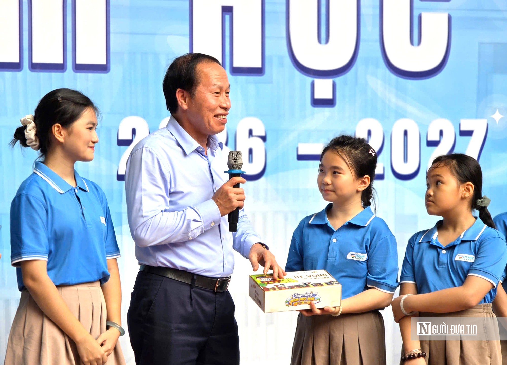 Phó Thủ tướng xúc động trước ngôi trường mang tên Hy Vọng, thắp ước mơ trẻ em sau đại dịch Covid-19- Ảnh 2.