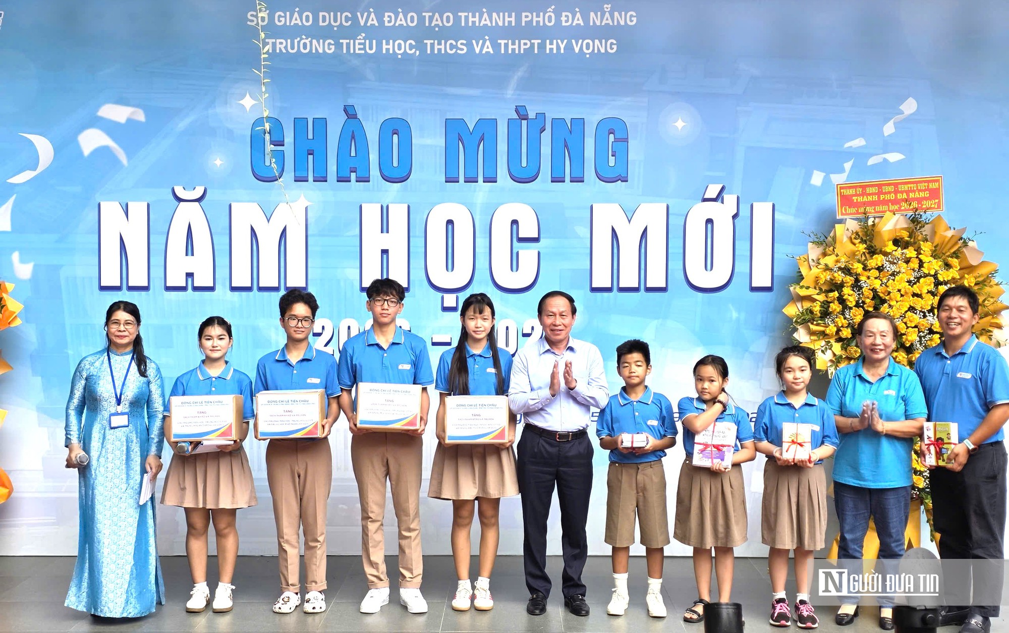 Phó Thủ tướng xúc động trước ngôi trường mang tên Hy Vọng, thắp ước mơ trẻ em sau đại dịch Covid-19- Ảnh 3.