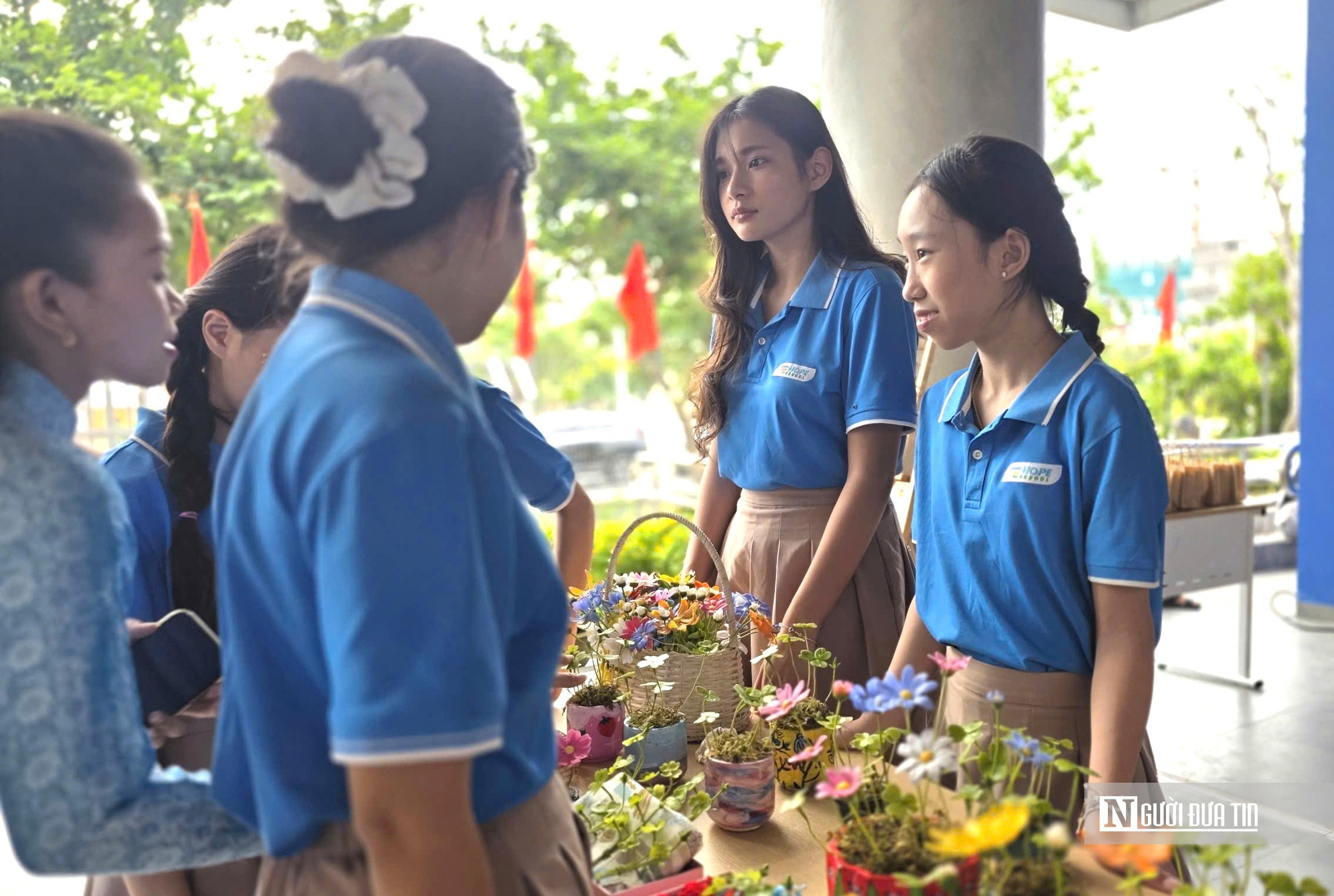 Phó Thủ tướng xúc động trước ngôi trường mang tên Hy Vọng, thắp ước mơ trẻ em sau đại dịch Covid-19- Ảnh 10.