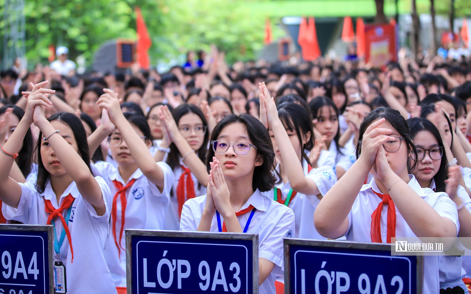Tp.HCM: Học sinh, sinh viên náo nức bước vào năm học mới- Ảnh 24.