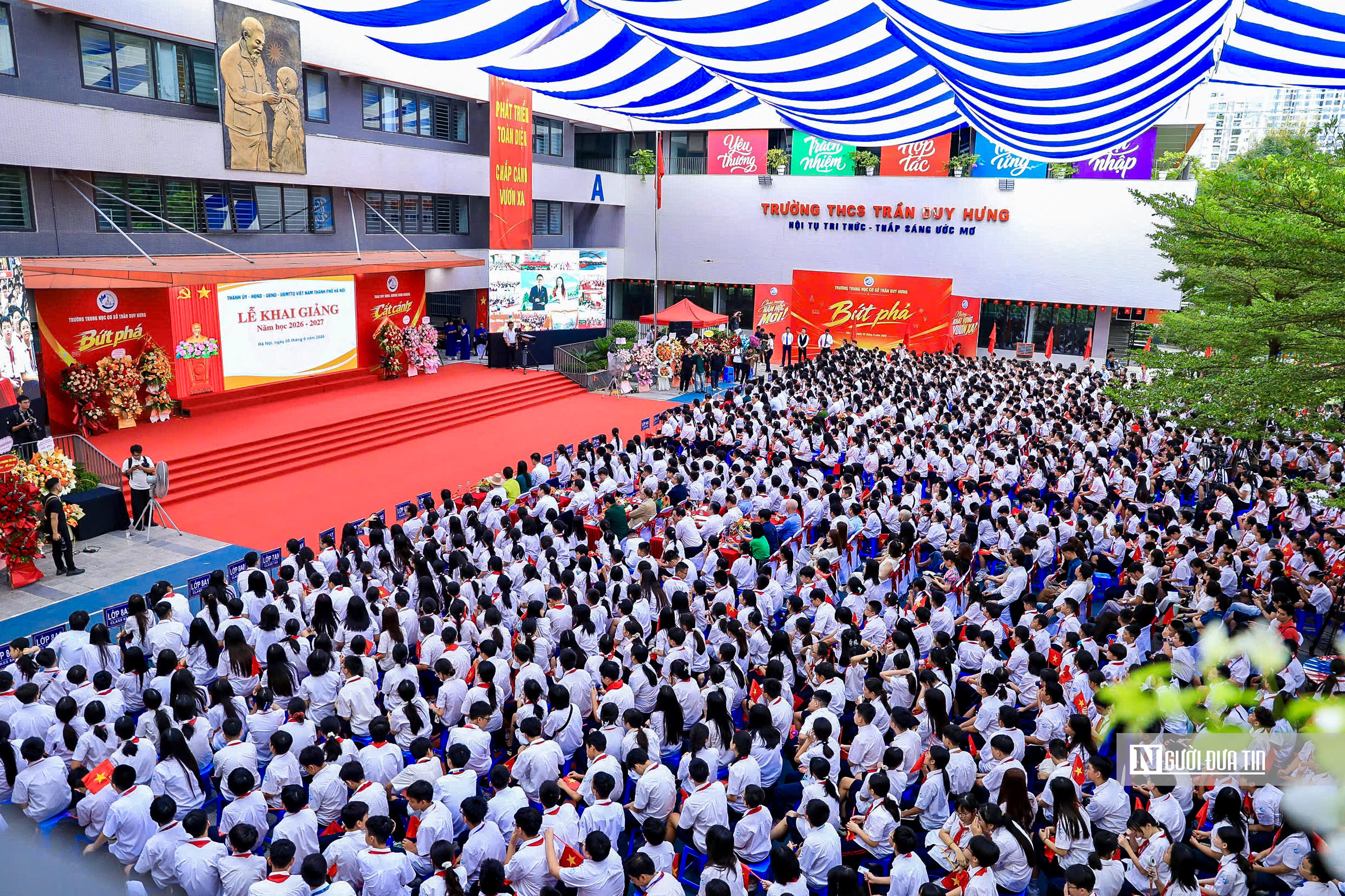 Hơn 2,3 triệu học sinh Thủ đô hân hoan khai giảng năm học 2026-2027- Ảnh 1.