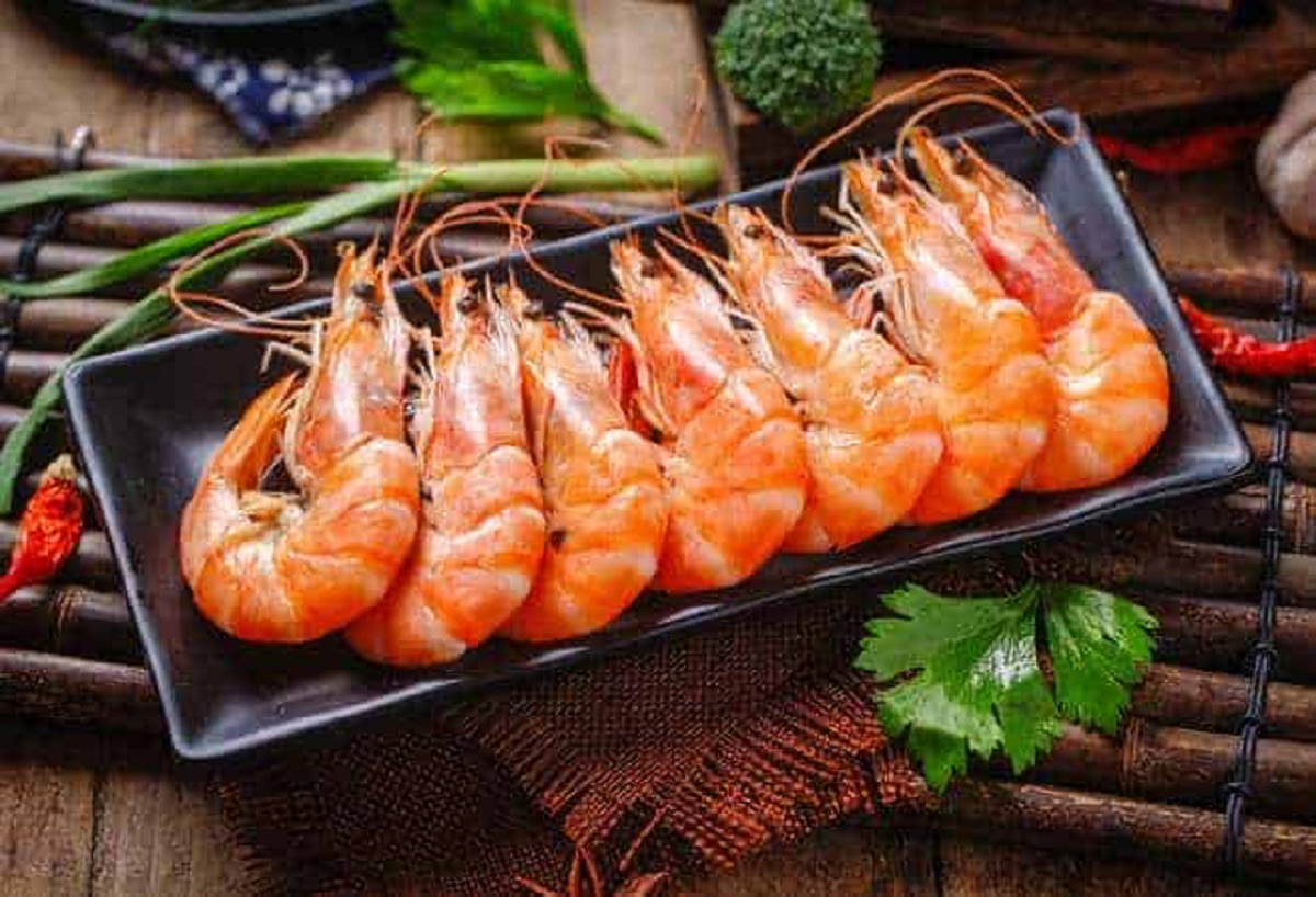 Vỏ tôm có giàu canxi? Ăn cả vỏ có tốt cho sức khỏe? - Ảnh 2.
