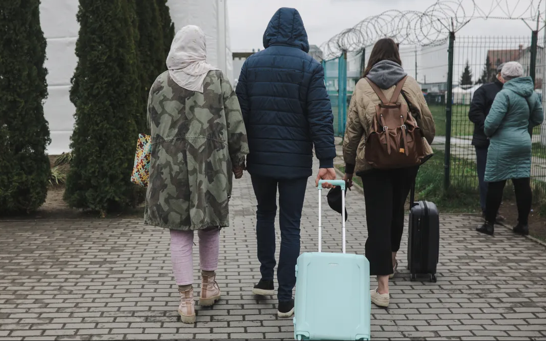 Mỹ nhìn thấy tiến triển về đàm phán hòa bình, Ukraine nói chưa thể ngừng bắn trước mùa xuân 2027 - Ảnh 2.