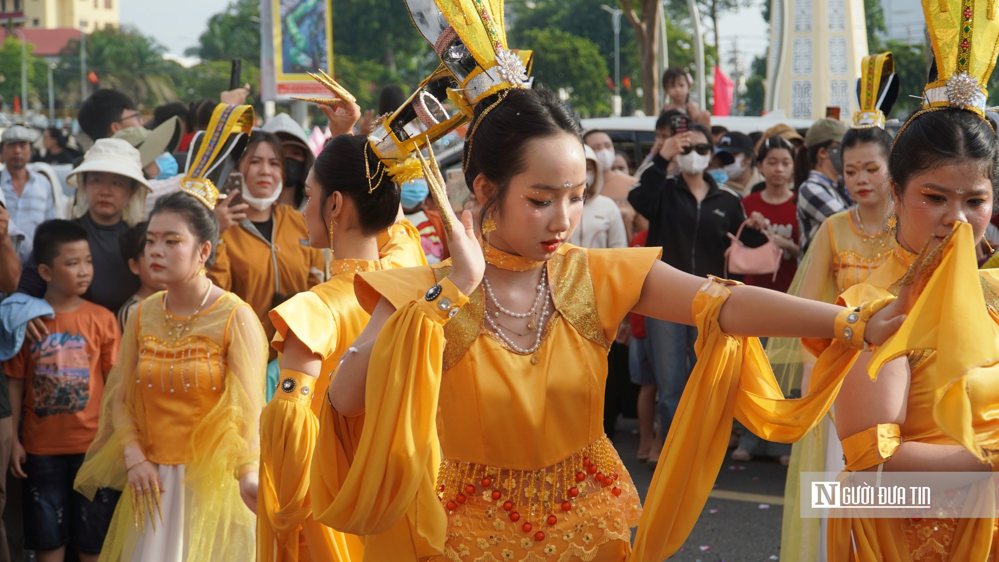 Người dân, du khách hòa mình vào Lễ hội Nghinh Ông ở Phan Thiết- Ảnh 9.