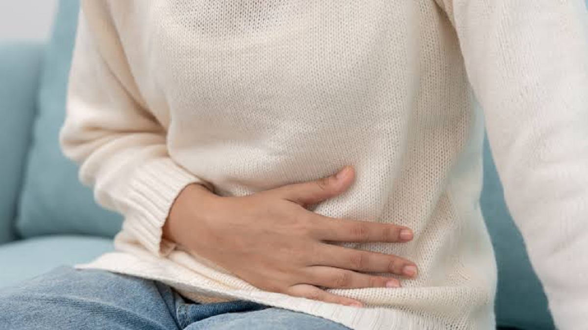 Người phụ nữ 26 tuổi tử vong vì đau bụng, bác sĩ cảnh báo dấu hiệu