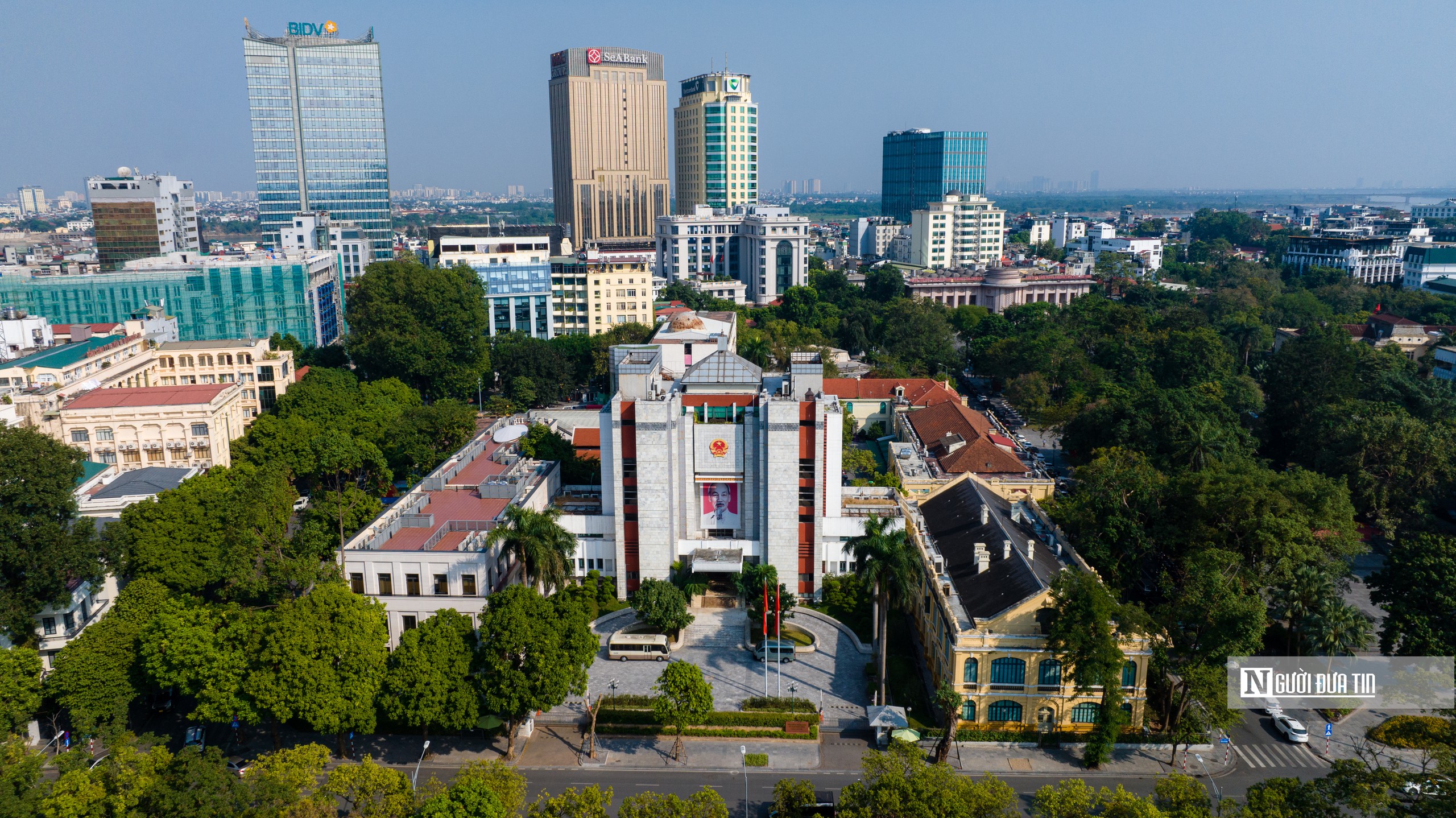 Hà Nội dự kiến hạ giải nhiều công trình quanh hồ Hoàn Kiếm để tái thiết cảnh quan - Ảnh 1.