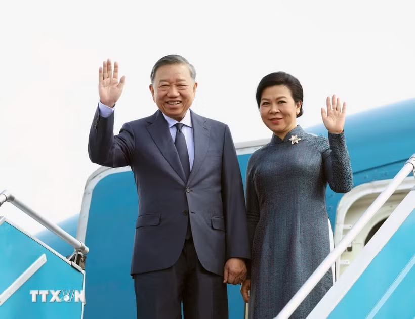 Tổng Bí thư, Chủ tịch nước Tô Lâm cùng Phu nhân lên đường thăm Nga, Pháp và dự Hội nghị Thượng đỉnh Không gian vũ trụ - Ảnh 1.