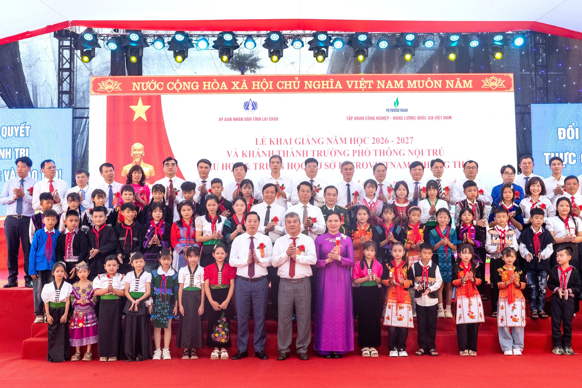 Khánh thành Trường Phổ thông nội trú Tiểu học và Trung học cơ sở Petrovietnam - Phong Thổ (Lai Châu)- Ảnh 13.