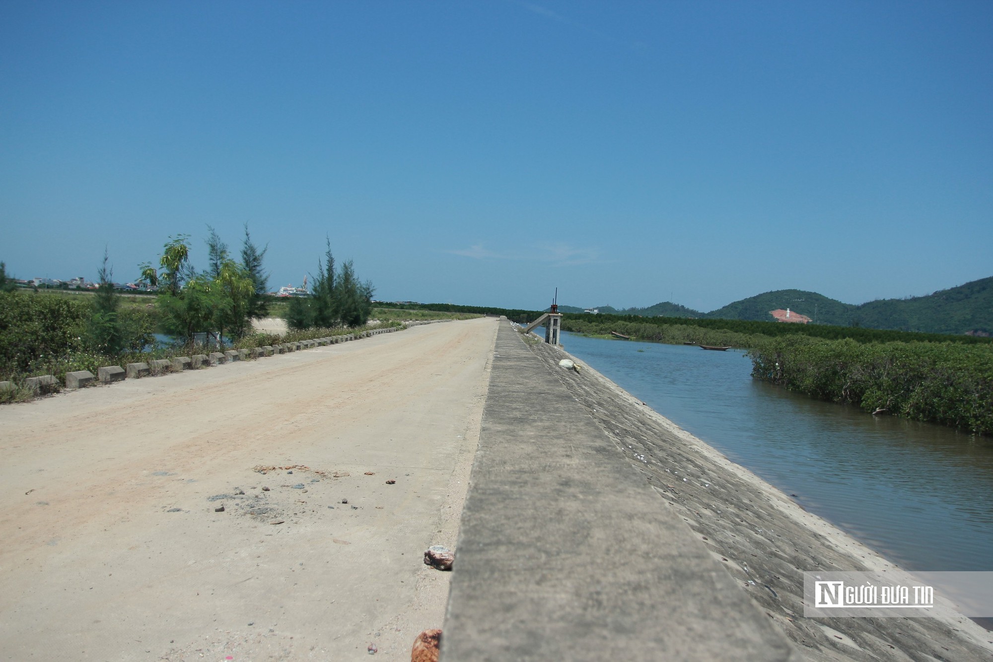Chạy đua thời gian, nhanh chóng hoàn thành tuyến đê 182 tỷ chậm tiến độ do vướng mặt bằng- Ảnh 8.