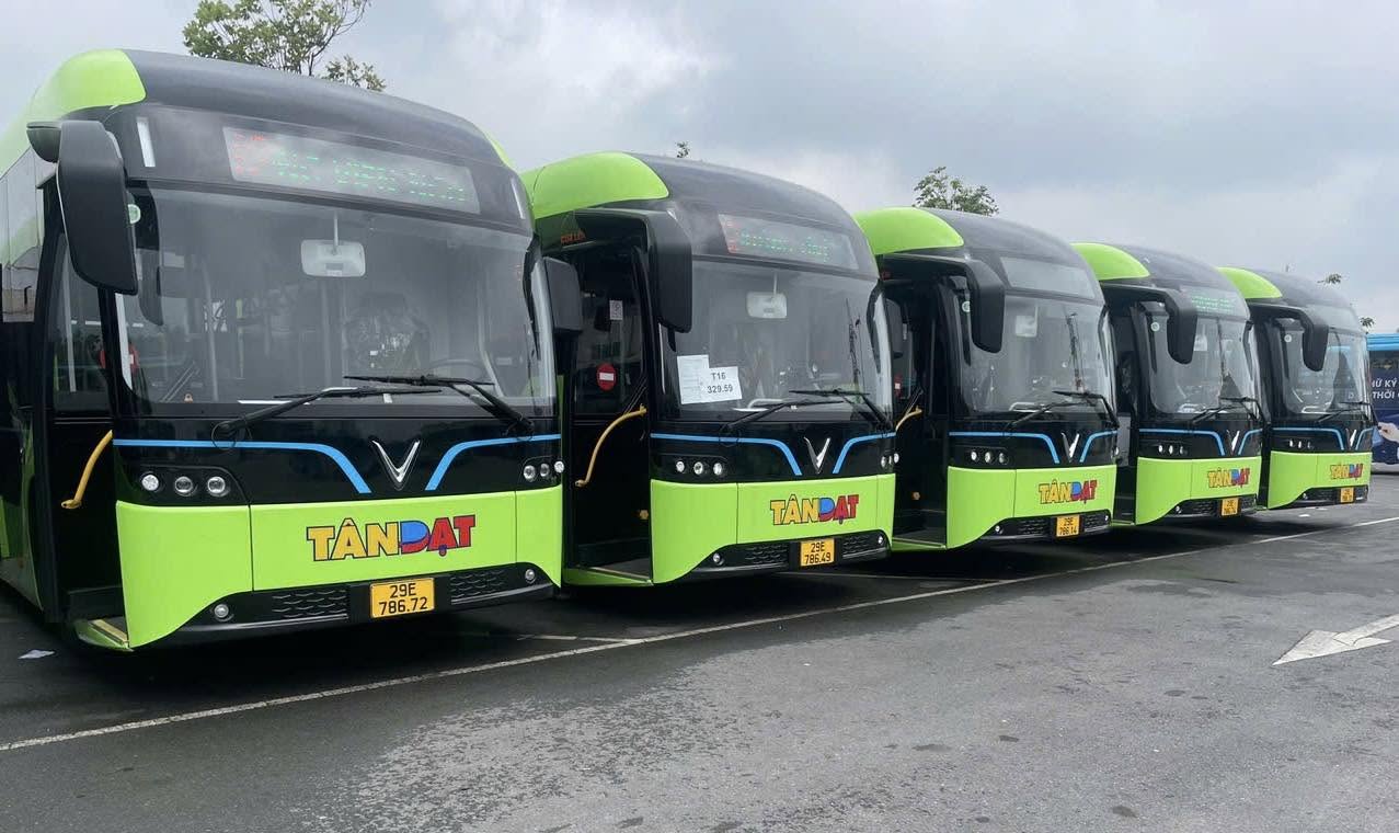 Hành khách bỏ quên 5 chỉ vàng trên xe buýt - Ảnh 1.