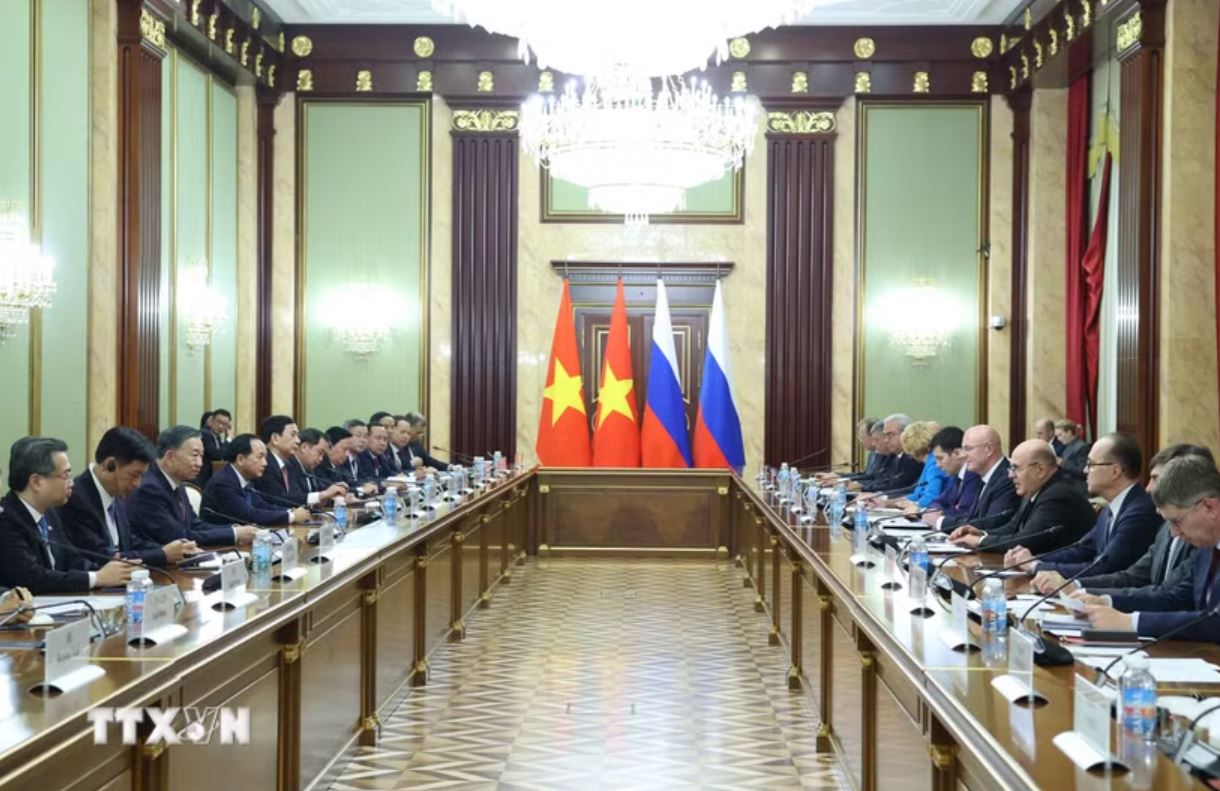 Tổng Bí thư, Chủ tịch nước Tô Lâm hội kiến Thủ tướng Nga Mikhail Mishustin - Ảnh 1.