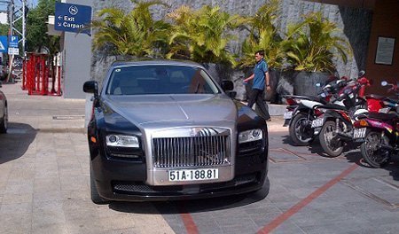 Ô tô-Xe máy - Siêu xe Rolls-Royce Ghost xuất hiện ở Nha Trang