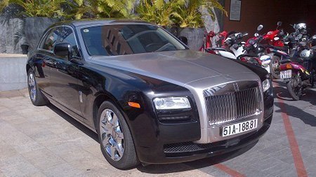 Ô tô-Xe máy - Siêu xe Rolls-Royce Ghost xuất hiện ở Nha Trang (Hình 3).