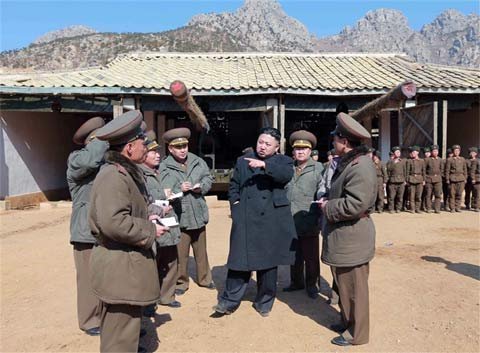 Tiêu điểm -  Kim Jong - un liên tiếp thị sát quân sự (Hình 3).