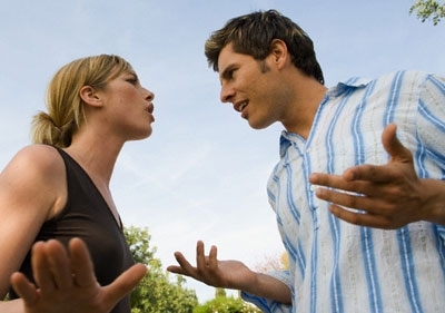 Gia đình - Vợ gọi điện cho bồ cũ của chồng để đòi lại 'trinh tiết'