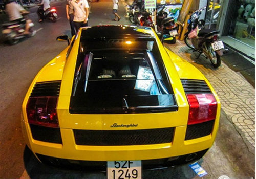 Ô tô-Xe máy - Báo Tây choáng với dàn siêu xe của Việt Nam (Hình 7).
