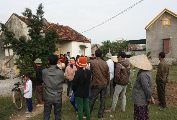 Xã hội - Tàu cá bị đánh chìm: Đã cứu được 2, còn 8 ngư dân mất tích (Hình 2).