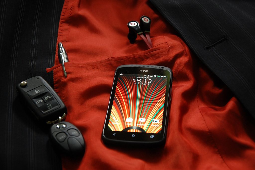 Công nghệ - HTC One S: Trải nghiệm đáng tiền